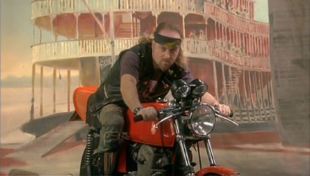 Bill Bailey on a 750.jpg