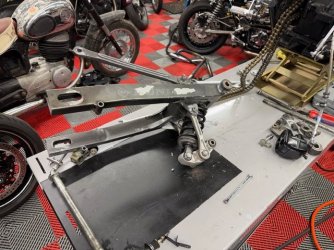 Kawa 750 monoshock 2.jpeg