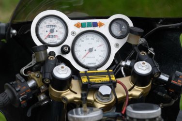 laverda1000jota-sfc_low_bey-49.jpg