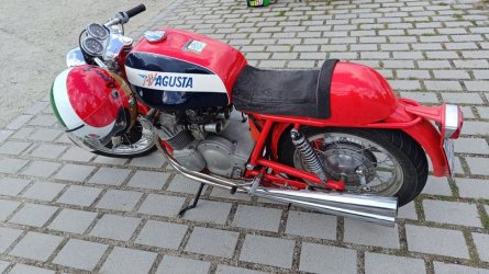 MV 750.jpg MV 750.jpg