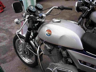 treffen2004laverda750gtl_detail2.jpg