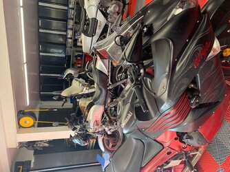 garage 1.jpg