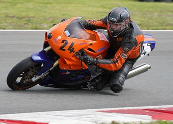 Carbon 750 CUP Team Enzo .JPG
