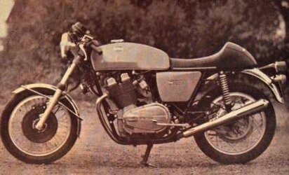 Dave Minton 'The English Way' Laverda 3cE.jpg