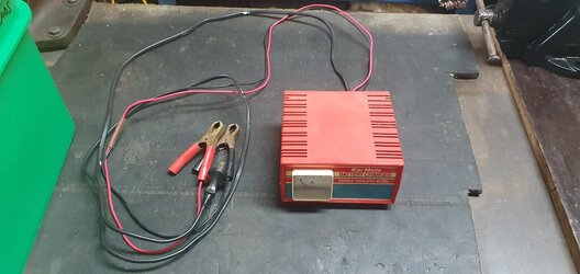 Zero IQ Charger..jpg