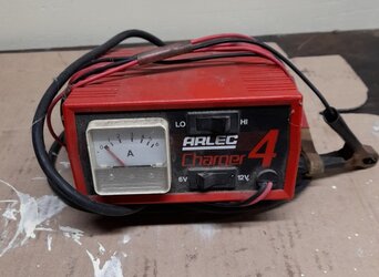 Arlec-charger.JPG