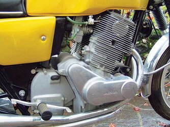 Laverda_4.jpg