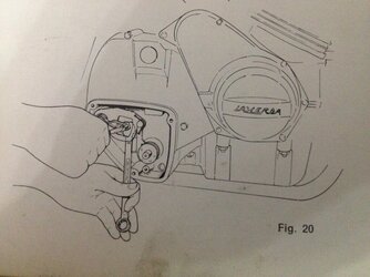 Laverda gearchange 002.jpg