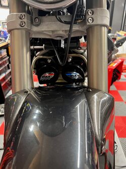 Guzzi horns 2.jpg