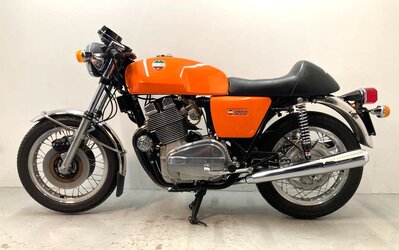 '75 3cE.jpg