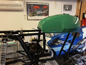 Laverda tank 2.jpg