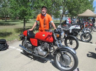 72 Laverda 750SF.jpg