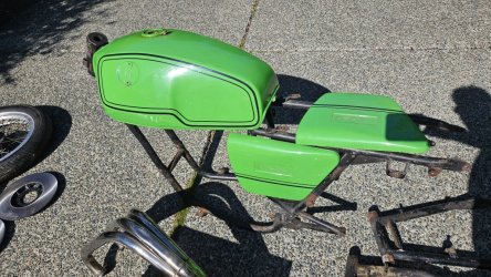 frame and gas tank.jpg