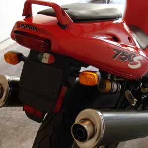 red 2000 750s sport  - ultra rare in the US