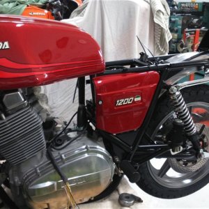 1200