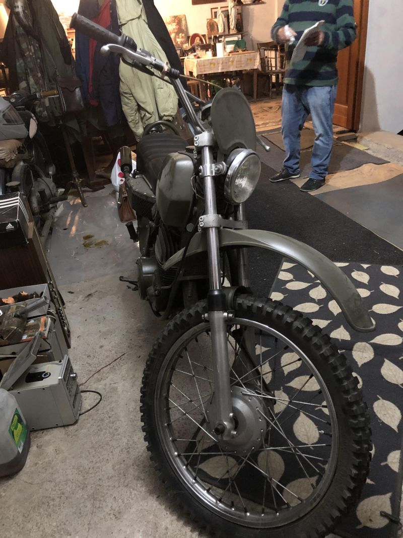 laverda-250-tr-army-3.jpg